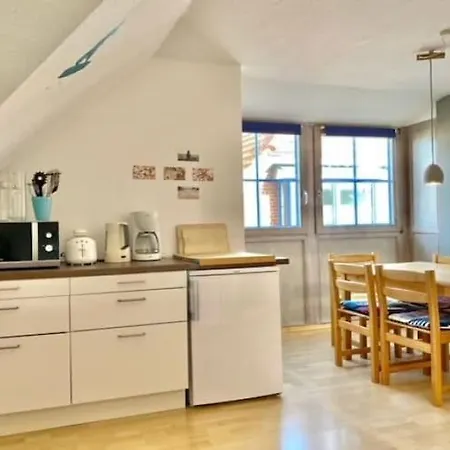 Apartamento In Lemkenhafen For 2 Personen