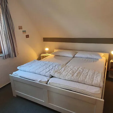 In Lemkenhafen For 2 Personen Apartamento *